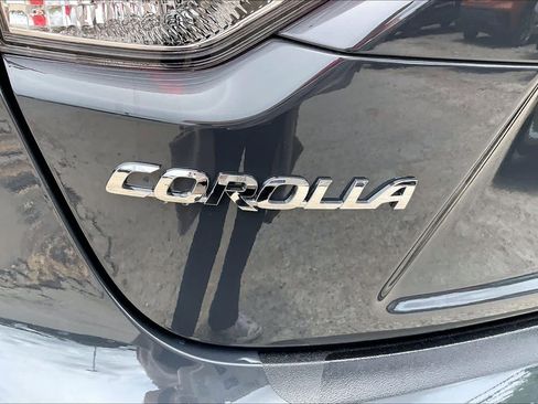 Used 2026 Toyota Corolla SE w/ SE Premium Package FWD image 30