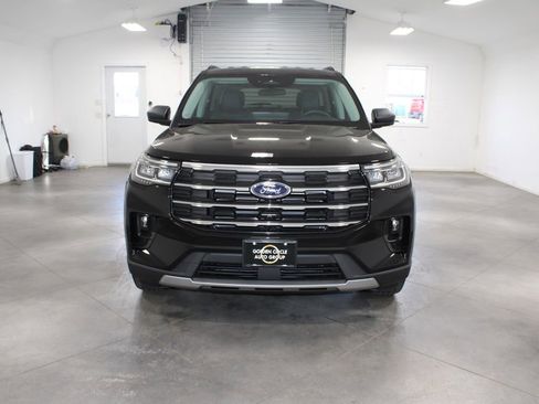 New 2026 Ford Explorer Active w/ Active Comfort Package image 2