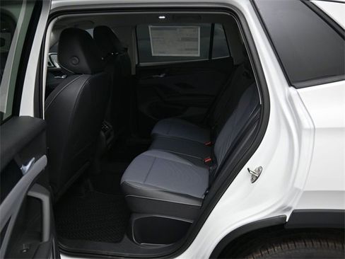 New 2026 Volkswagen Tiguan SE image 11