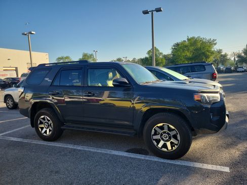 Used 2024 Toyota 4Runner TRD Off-Road Premium image 9