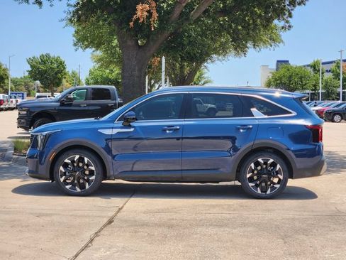 Used 2024 Kia Sorento SX FWD image 4
