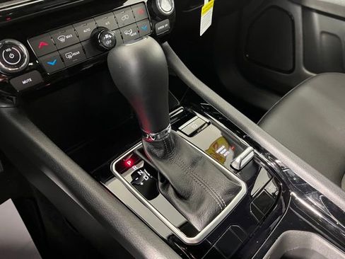 Used 2026 Jeep Compass Limited image 33