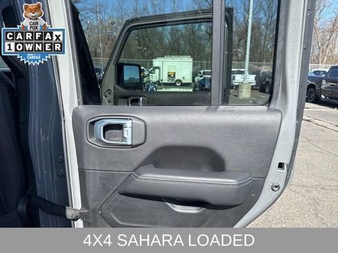 Used 2022 Jeep Wrangler Unlimited Sahara w/ Cold Weather Group image 37
