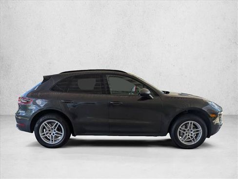 Used 2017 Porsche Macan AWD/4WD image 4