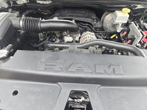 Used 2019 RAM 1500 Big Horn image 32