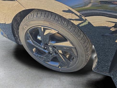 New 2026 Hyundai Elantra Sport FWD image 32