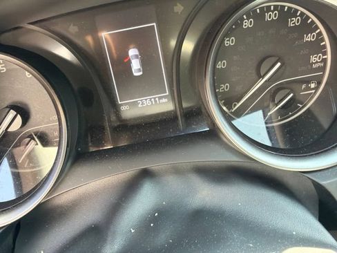 Used 2024 Toyota Camry SE FWD image 4