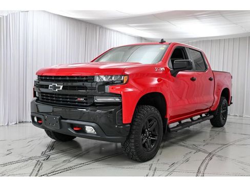 Used 2020 Chevrolet Silverado 1500 LT Trail Boss image 4