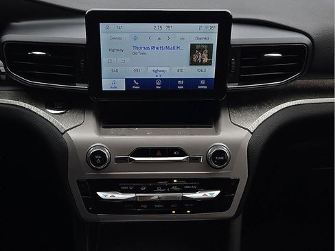 Used 2023 Ford Explorer Timberline image 13