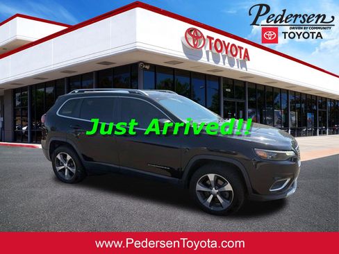 Used 2019 Jeep Cherokee Limited AWD/4WD image 1