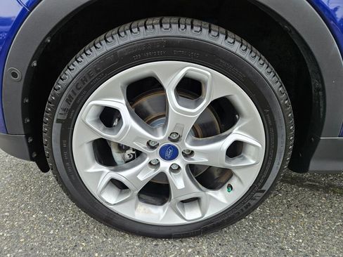 Used 2015 Ford Escape Titanium w/ Equipment Group 301A AWD/4WD image 8