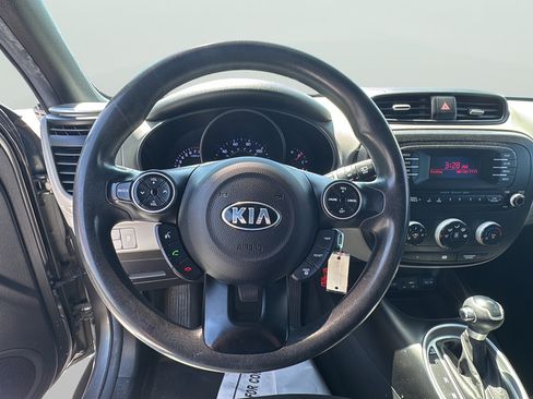 Used 2015 Kia Soul FWD image 16
