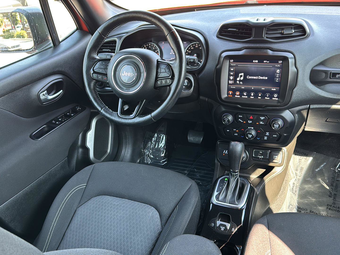 Used 2021 Jeep Renegade Latitude w/ Luxury Group II AWD/4WD image 2