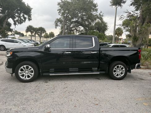 Used 2022 Chevrolet Silverado 1500 LTZ w/ LTZ Premium Package RWD image 4