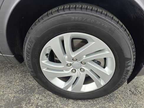 Used 2024 Land Rover Discovery Sport S image 9