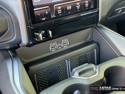 New 2026 RAM 3500 Laramie AWD/4WD image 21