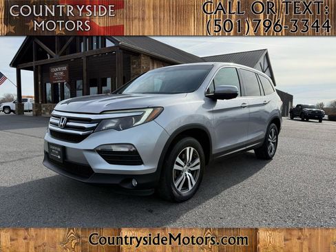 Used 2017 Honda Pilot EX image 1