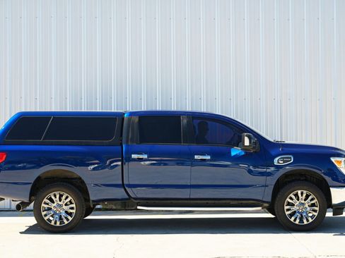 Used 2016 Nissan Titan SL image 50