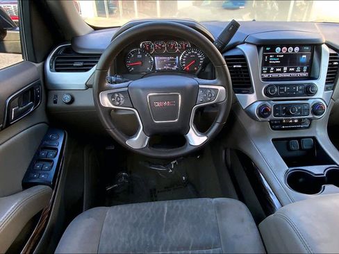 Used 2017 GMC Yukon SLE w/ SLE Value Package RWD image 6