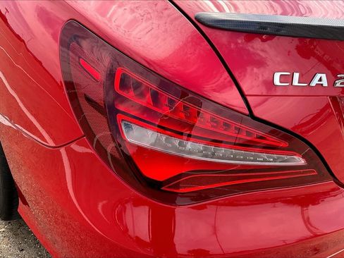Used 2018 Mercedes-Benz CLA 250 image 30
