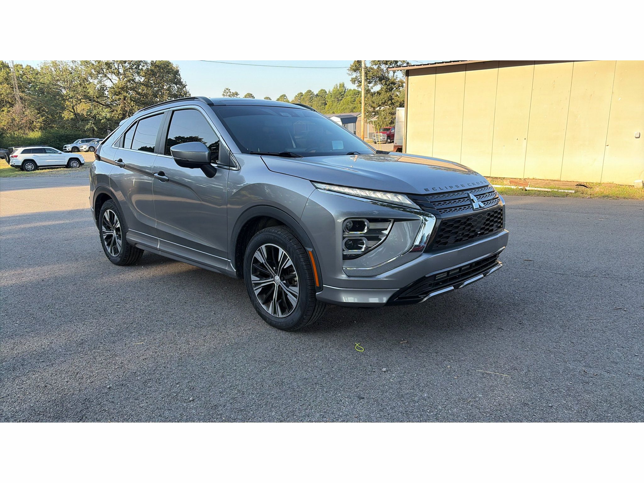 Used 2022 Mitsubishi Eclipse Cross SEL FWD image 2