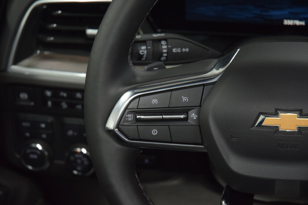 Used 2025 Chevrolet Tahoe Premier AWD/4WD image 38