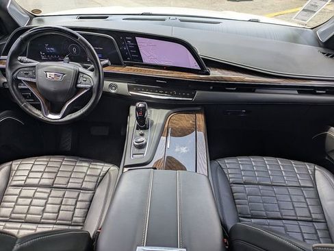 Certified 2023 Cadillac Escalade ESV Sport Platinum w/ LPO, Floor Liner Package AWD/4WD image 15