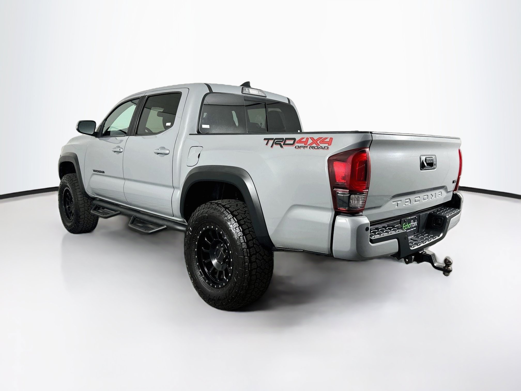 Used 2019 Toyota Tacoma TRD Off-Road w/ Technology Package AWD/4WD image 5