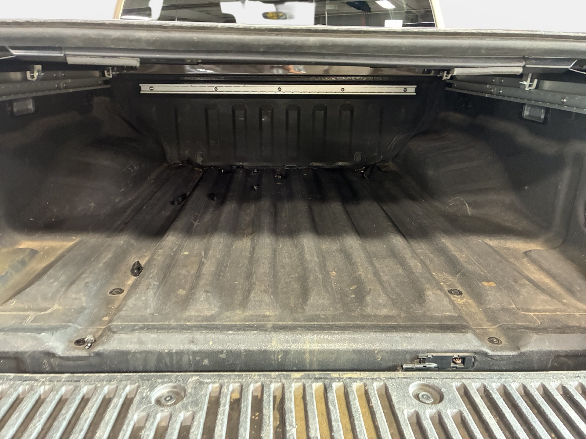 Used 2023 Nissan Frontier PRO-4X w/ Pro Convenience Package AWD/4WD image 12
