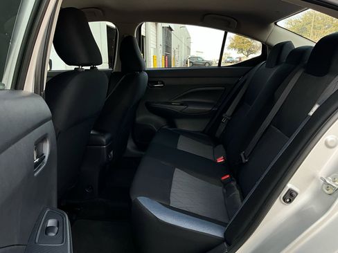 Used 2025 Nissan Versa SV image 11