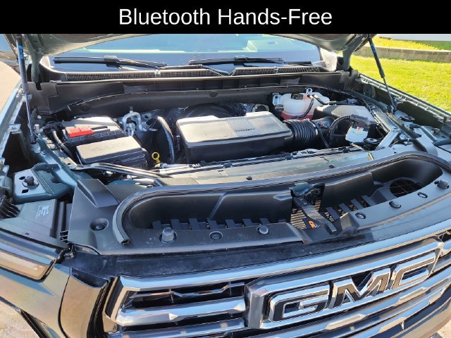 Used 2025 GMC Yukon AT4 w/ LPO, Floor Liner Package AWD/4WD image 15
