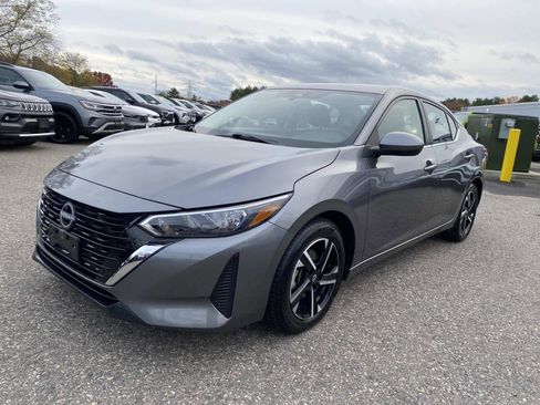 Used 2024 Nissan Sentra SV image 9