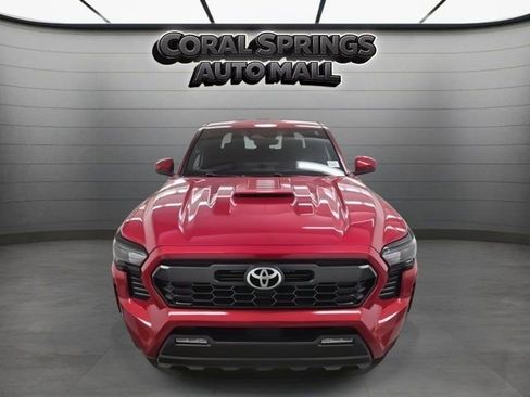 Used 2024 Toyota Tacoma TRD Sport image 2