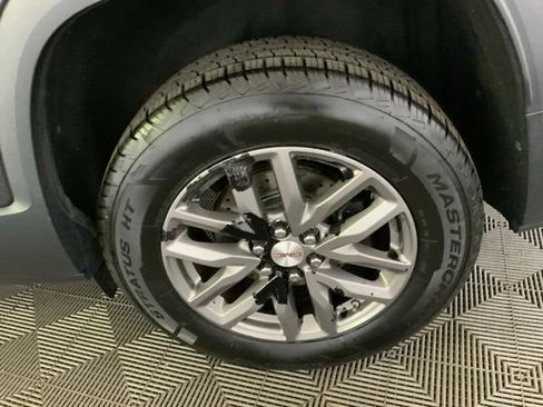 Used 2019 GMC Acadia SLT FWD image 23