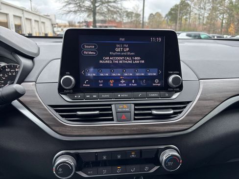 Used 2025 Nissan Altima 2.5 SV image 20