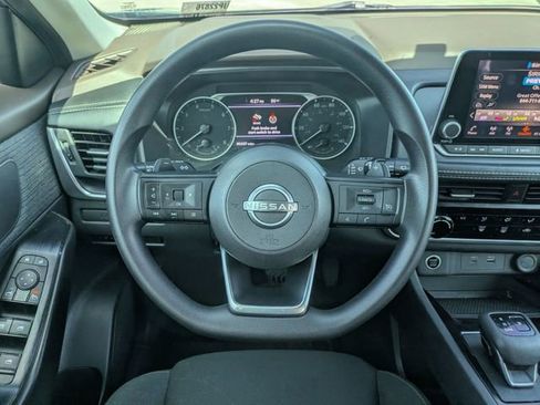 Used 2023 Nissan Rogue S AWD/4WD image 14