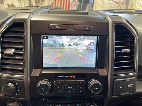 Used 2018 Ford F150 XLT w/ Equipment Group 302A Luxury AWD/4WD image 23