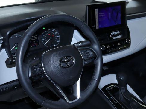 Used 2024 Toyota Corolla SE w/ SE Package FWD image 20