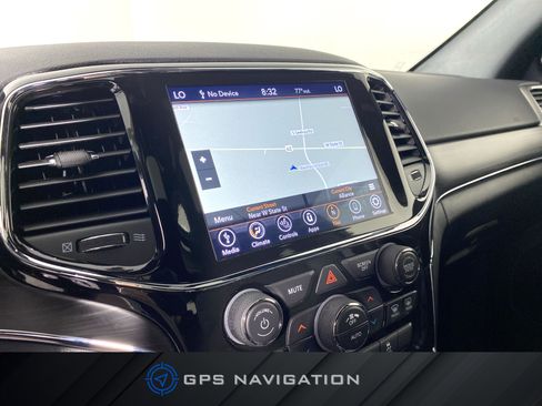 Used 2022 Jeep Grand Cherokee Limited AWD/4WD image 4