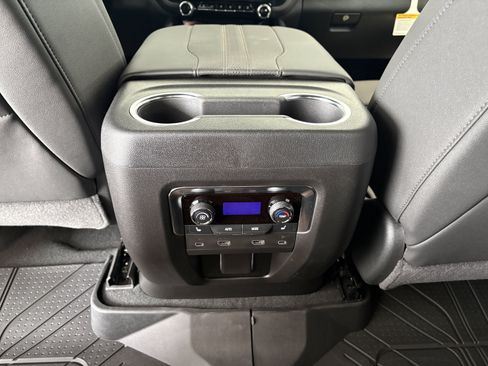 New 2026 Chevrolet Suburban High Country AWD/4WD image 23