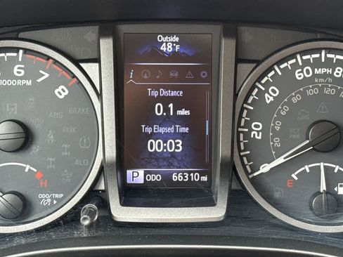 Used 2019 Toyota Tacoma TRD Sport image 23