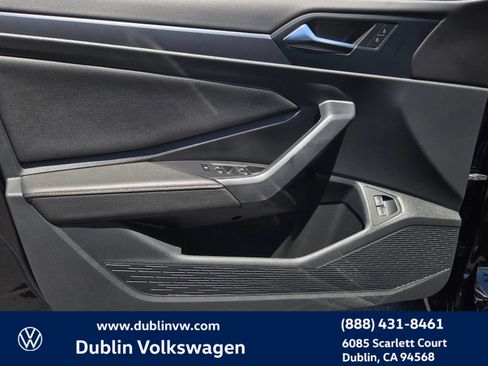 Certified 2024 Volkswagen Jetta SE FWD image 10