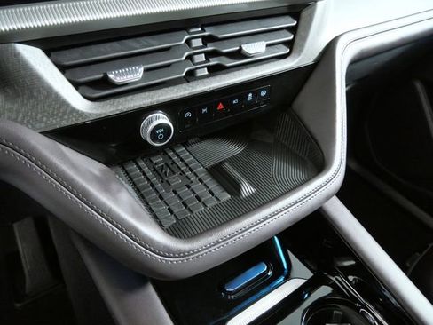 Certified 2025 Ford Explorer Platinum AWD/4WD image 19