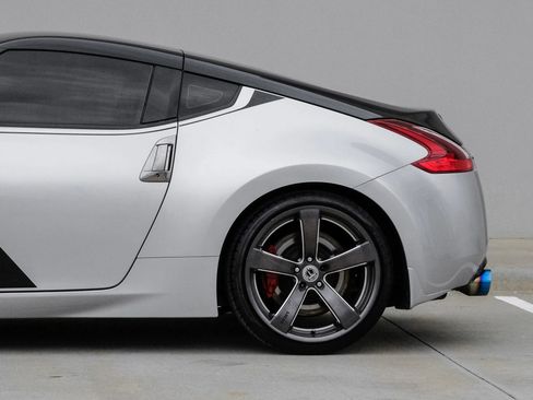 Used 2020 Nissan 370Z Coupe image 10