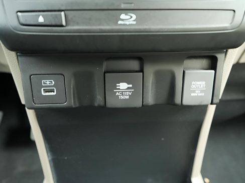 Used 2023 Honda Odyssey Elite image 43