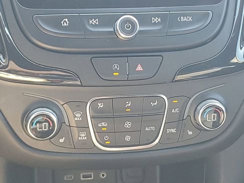 Certified 2023 Chevrolet Equinox RS w/ RS Leather Package image 33