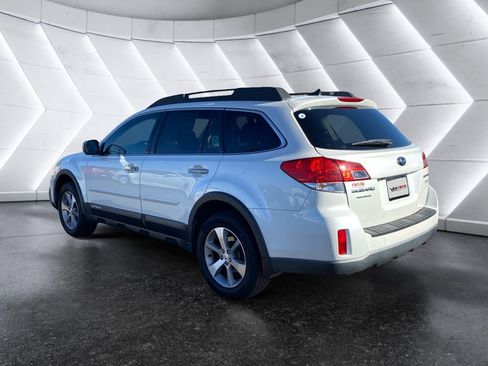 Used 2014 Subaru Outback 2.5i Limited image 5