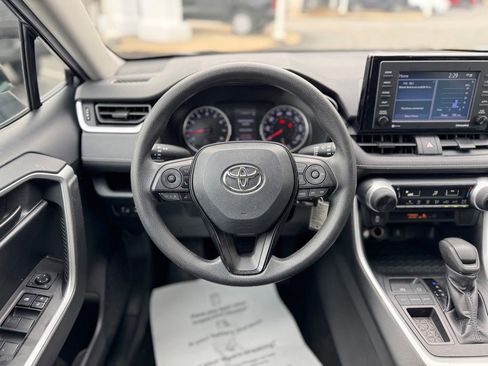 Used 2020 Toyota RAV4 LE image 32