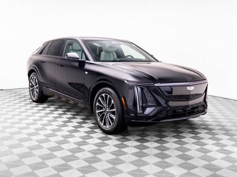 New 2026 Cadillac Lyriq Sport w/ LPO, Floor Liner Package AWD/4WD image 7