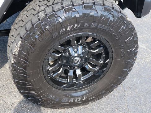 Used 2022 Jeep Gladiator Mojave w/ LED Lighting Group AWD/4WD image 29
